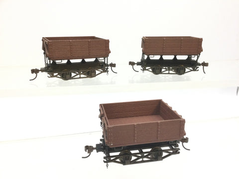 Spectrum 29801 On30 Gauge Set of 3 Wood Dump Wagons (Lot 2)