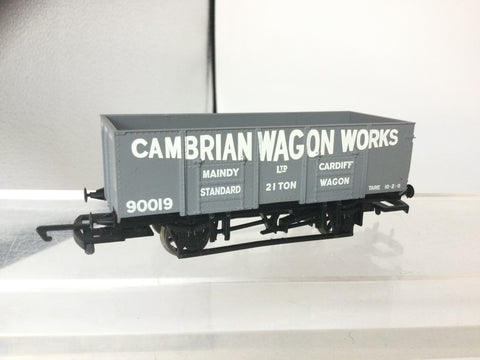 Hornby R6586 OO Gauge 21t Wagon Cambrian Wagon Works