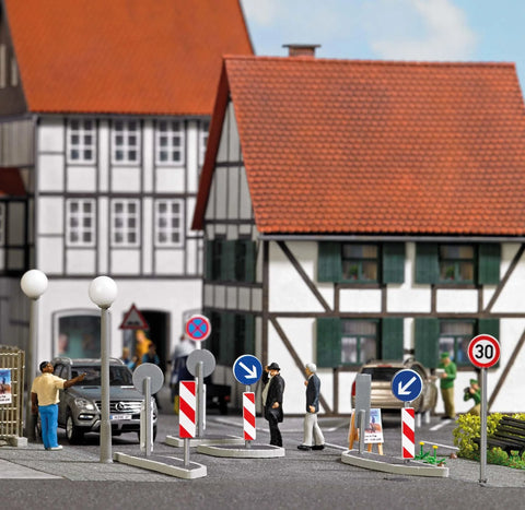Busch 1111 HO/OO Gauge Traffic Islands Kit