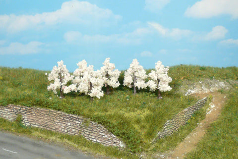 Heki 1163 HO/OO Gauge Flowering Apple Trees 4cm (6)
