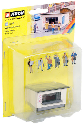 Noch 12020 HO/OO Gauge On the Platform Figure Set
