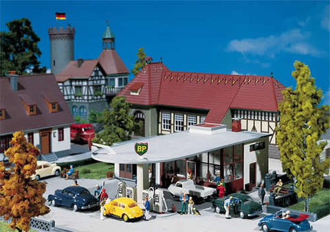 Faller 130347 HO/OO Gauge BP Petrol Station Kit II
