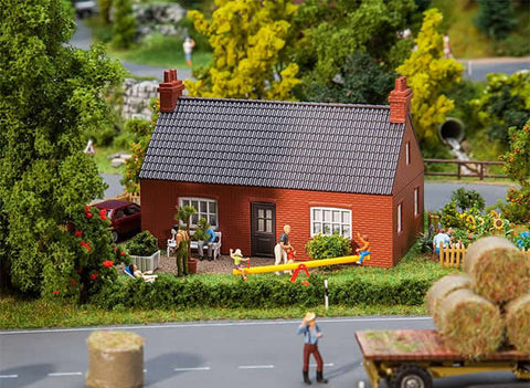 Faller 130609 HO/OO Gauge Clinker Built House Kit