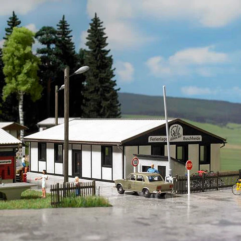 Busch 1391 HO/OO Gauge Multi-Use Building Kit