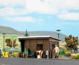 Busch 1458 HO/OO Gauge Wooden Bus Shelter and Sign Kit