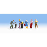 Noch 15101 HO/OO Gauge Housework Figure Set