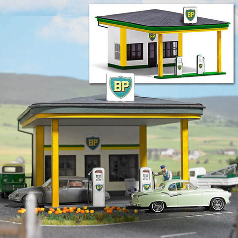 Busch 1577 HO/OO Gauge BP Petrol Station Kit