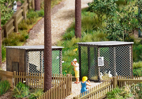 Busch 1582 HO/OO Gauge Wildlife Park Small Animal Cage Kit