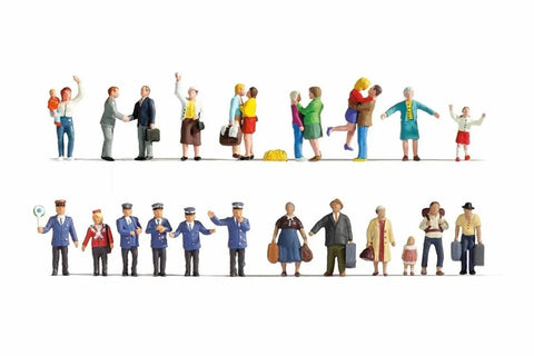 Noch 16041 HO/OO Gauge At the Station (30) Mega Economy Figure Set