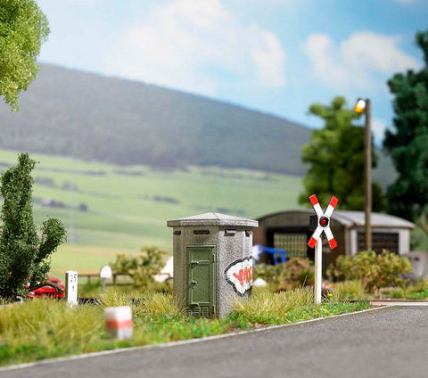 Busch 1629 HO/OO Gauge Octagonal Signalling Substation Kit