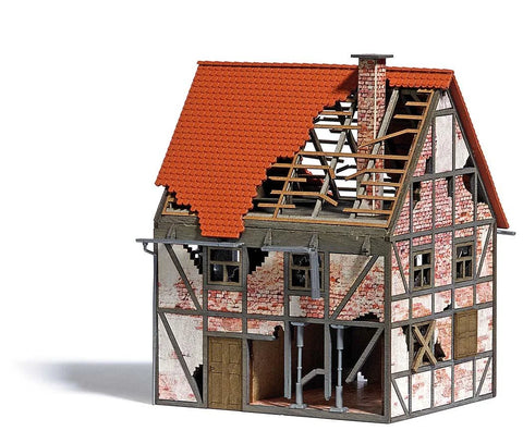 Busch 1667 HO/OO Gauge Dilapidated Half-Timbered House Kit