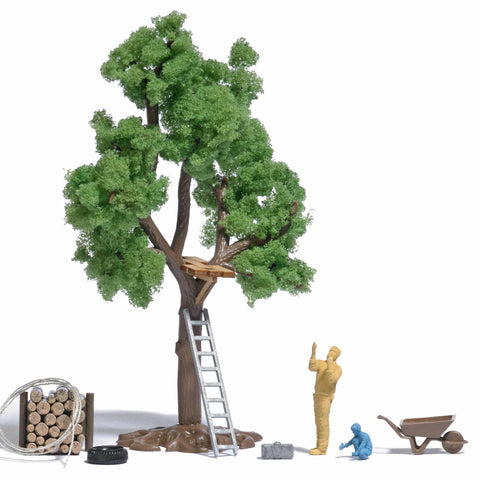 Busch 1834 HO/OO Gauge Building a Tree House Kit