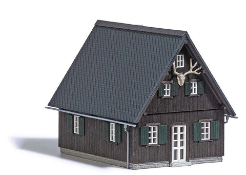 Busch 1920 HO/OO Gauge Foresters Lodge Kit