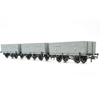 Accurascale 2817 OO Gauge P6 Hopper 1901-1904 Pre-Grouping: NER Grey Triple Pack