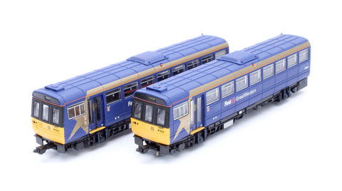 Dapol 2D-142-009 N Gauge Class 142 070 First Great Western Blue/Gold