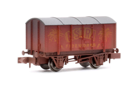 Dapol 2F-013-094 N Gauge Gunpowder Van Astra Fireworks Weathered