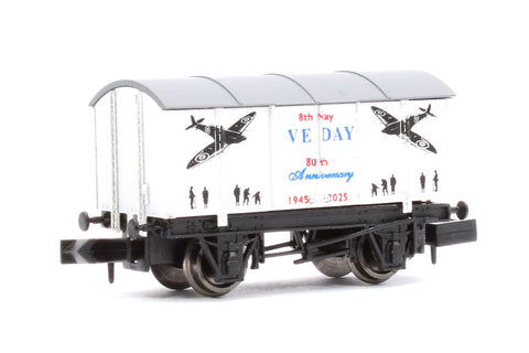 Dapol 2F-013-095 N Gauge Gunpowder Van VE Day 80th Anniversary Airforce