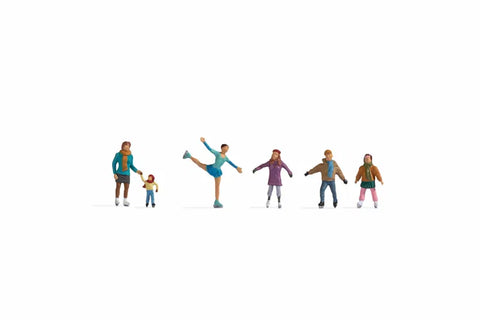 Noch 36824 N Gauge Ice Skater/Skating Figures Set