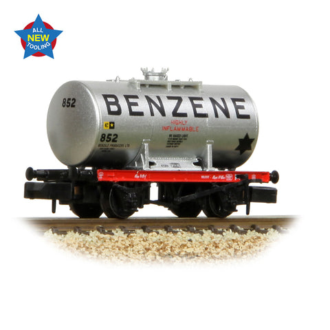 Graham Farish 378-000 N Gauge 14T Anchor-Mounted Tank Wagon 'Benzene' Silver