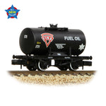 Graham Farish 378-003A N Gauge 14T Anchor-Mounted Tank Wagon 'Fina' Black