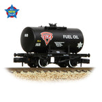 Graham Farish 378-003 N Gauge 14T Anchor-Mounted Tank Wagon 'Fina' Black