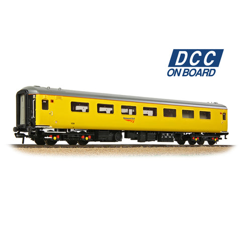 Bachmann 39-689DC OO Gauge BR Mk2F ex-RFB Staff Coach Network Rail Yellow