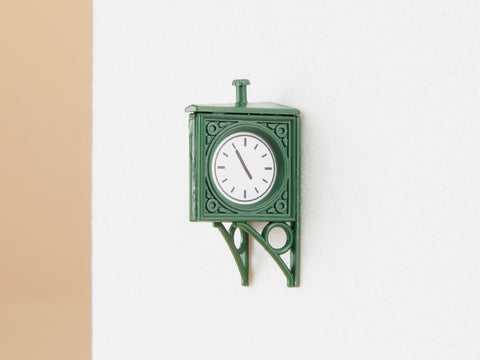 Auhagen 41203 HO/OO Gauge 3 Old Timer Station Clocks