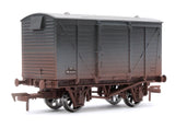 Dapol 4F-011-045 OO Gauge Ventilated Van BR Grey M183326 Weathered