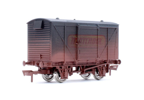 Dapol 4F-011-155 OO Gauge Ventilated Van Matchbox Weathered