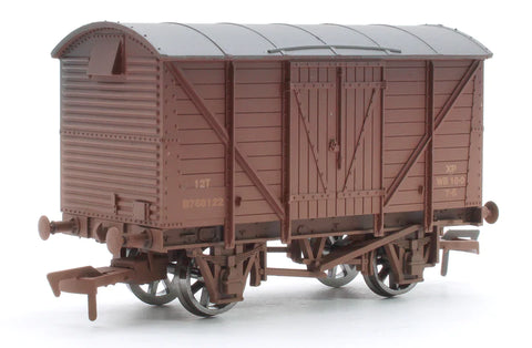 Dapol 4F-012-034 OO Gauge Ventilated Van BR Bauxite B768122 Weathered