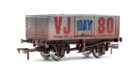 Dapol 4F-071-187 OO Gauge 7 Plank Wagon VJ Day 80th Anniv Navy Weathered