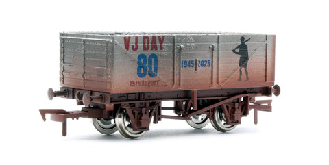 Dapol 4F-071-189 OO Gauge 7 Plank Wagon VJ Day 80th Anniv Airforce Weathered