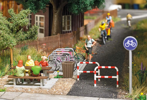 Busch 7095 HO/OO Gauge Cycle Path Accessories Kit