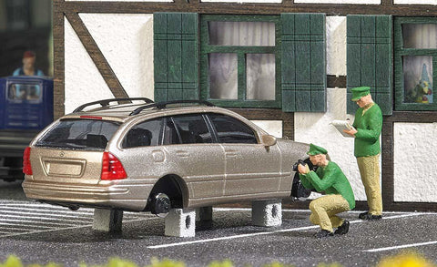 Busch 7828 HO/OO Gauge Wheel Theft Action Set