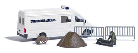 Busch 7954 HO/OO Gauge Bomb Disposal
