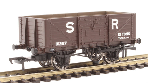 Rapido Trains 907004 OO Gauge 7 Plank Wagon SR Brown (Pre-1936) 16227