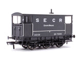 Rapido Trains 931001 OO Gauge SECR 6 Wheel Brake Van - No.2033 - SECR Grey