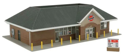 Walthers 933-3538 HO Gauge Modern Travel Centre Kit