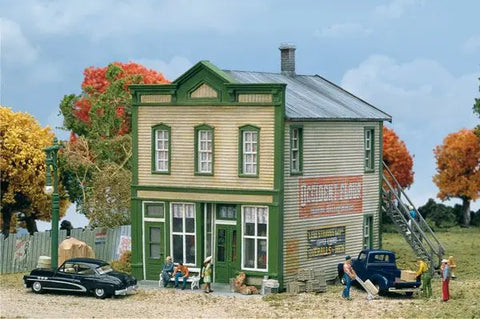 Walthers 933-3650 HO Gauge River Road Mercantile Kit