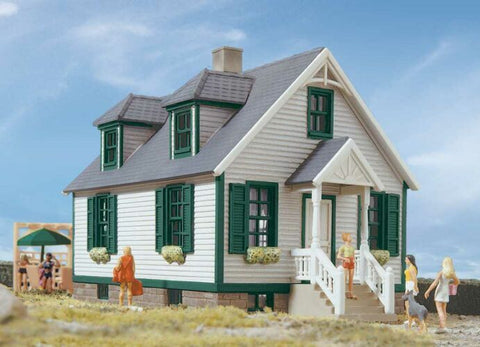 Walthers 933-3657 HO Gauge Lake Forest Cottage Kit