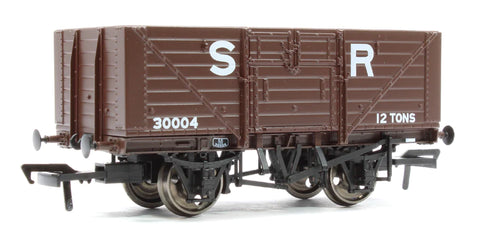 Rapido Trains 940009 OO Gauge D1379 8 Plank Wagon – SR No.30004