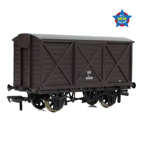 EFE Rail E87054 OO Gauge LSWR 10T Ventilated Van SR Brown (Late)