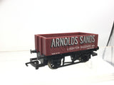 Hornby R097 OO Gauge 5 Plank Wagon Arnolds Sands