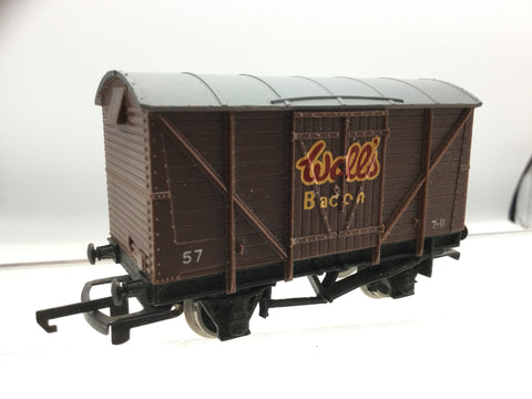 Wrenn W5046 OO Gauge BR Ventilated Van 'Walls' Bacon 57