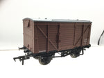 Bachmann 37-802 OO Gauge BR 12t Single Vent Van M501723