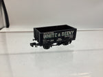 Peco NR-P103 N Gauge 7 Plank Wagon White & Beeny, Hailsham