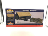 Bachmann 44-1008A OO Gauge Sawmill and Woodpile Black