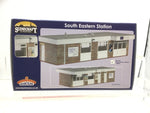 Bachmann 44-1016 OO Gauge South Eastern Station White