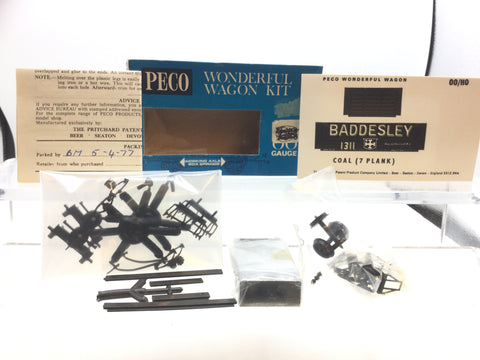 Peco R54B OO Gauge 7 Plank Wagon Baddesley Kit