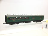 Hornby R4342B OO Gauge SR Green Maunsell Brake 3rd Coach 3723